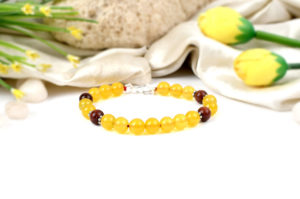 Yellow Jade and Red Sandalwood bracelet